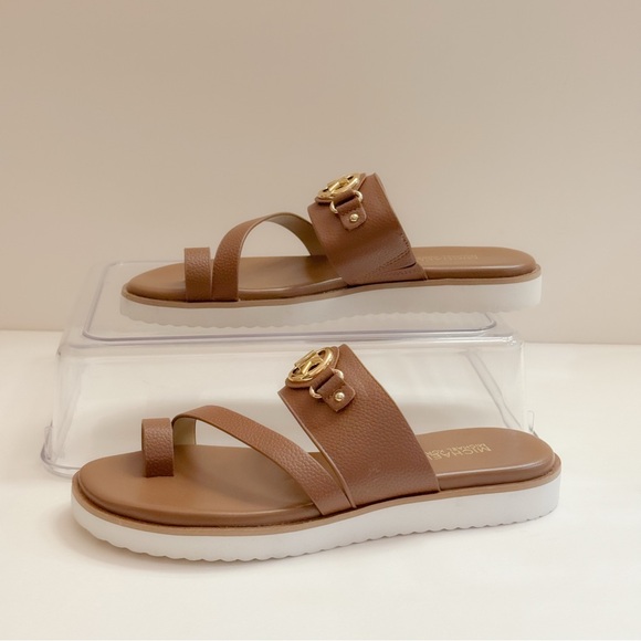 MICHAEL Michael  Kors Slide size 5 - Picture 4 of 8